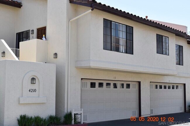 4210 Porte de Palmas in San Diego, CA - Building Photo - Building Photo