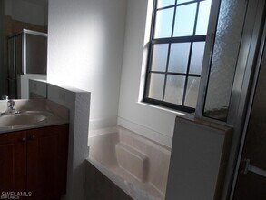7376 Bristol Cir in Naples, FL - Building Photo - Building Photo