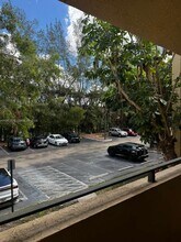 9999 Summerbreeze Dr in Sunrise, FL - Building Photo - Building Photo