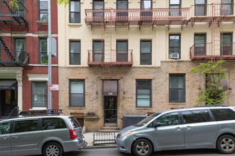 246 E 90th St in New York, NY - Building Photo - Building Photo