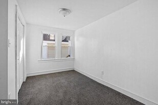 126 S 4th St in Millville, NJ - Building Photo