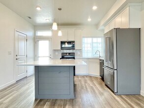 4377 Bromwell Ct in Lehi, UT - Building Photo - Building Photo
