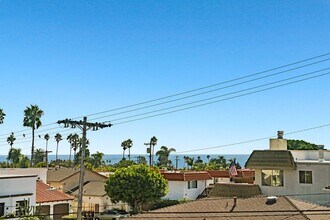 303 S Ola Vista in San Clemente, CA - Building Photo - Building Photo