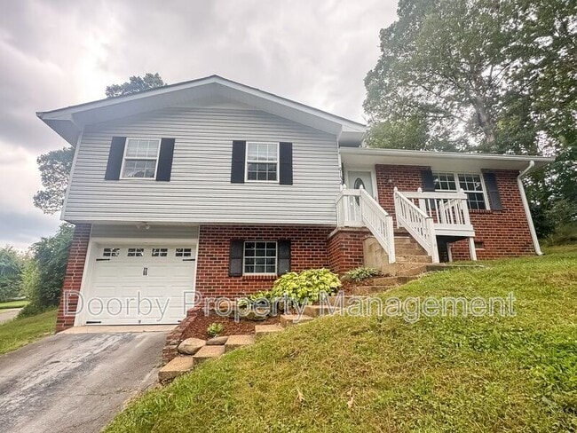 property at 9134 Westminister Cir Dr
