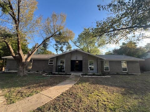 property at 6 Eastvale Pl