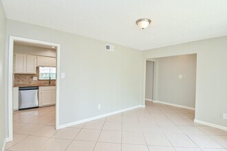 10019 Overview Dr in Sugar Land, TX - Building Photo - Building Photo