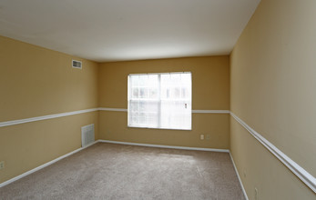 Olde Towne Apartments in Middletown, OH - Building Photo - Interior Photo