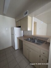 2219 E Travis St, Unit 110 in Laredo, TX - Building Photo - Building Photo