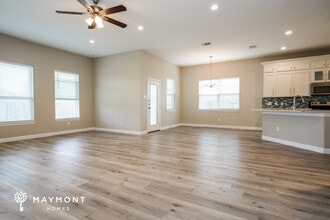 721 Shady Meadow Ln, Unit 1318 in Glenn Heights, TX - Foto de edificio - Building Photo