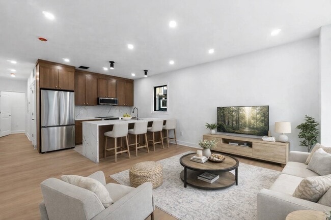 685 JFK Blvd E in Weehawken, NJ - Building Photo - Building Photo