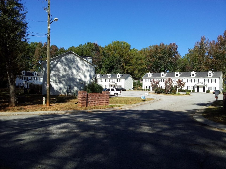 Jefferson Ridge Townhomes in Madison, GA - Building Photo