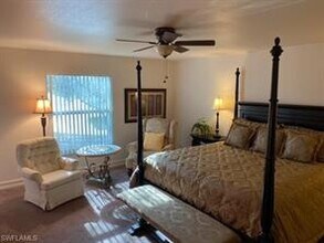 300 Diamond Cir-Unit -302 in Naples, FL - Foto de edificio - Building Photo