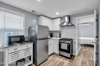 68 Clark Ave in Ocean Grove, NJ - Building Photo - Building Photo