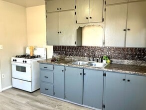 137 SE 1st St in Moore, OK - Building Photo - Building Photo