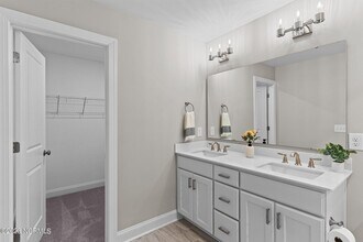 1912 Seacottage Way in Wilmington, NC - Foto de edificio - Building Photo