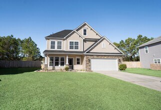 220 Willow Oak Dr in Richmond Hill, GA - Building Photo - Building Photo