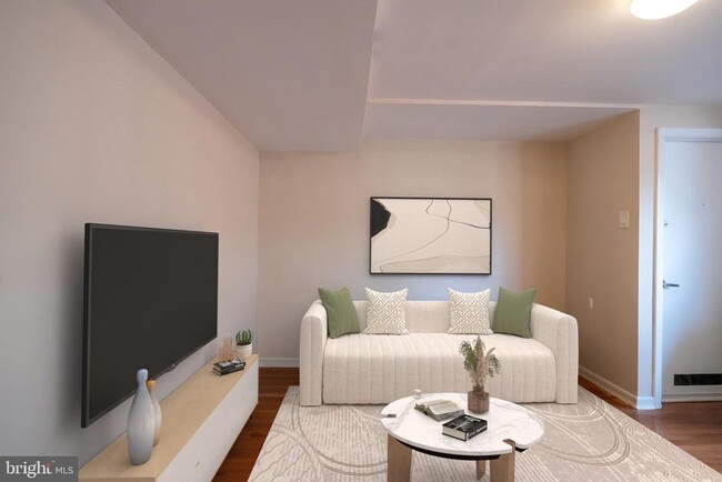1736 Pine St in Philadelphia, PA - Building Photo - Building Photo