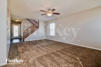 328 Stone Village Dr in Wentzville, MO - Building Photo - Building Photo