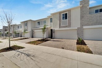 392 Nine Iron Dr in Davenport, FL - Building Photo - Building Photo