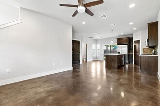1125 Walton Ln in Austin, TX - Building Photo - Building Photo