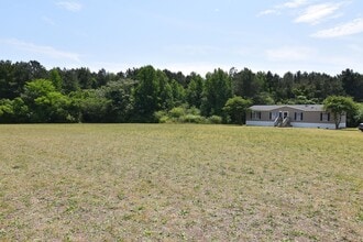 1723 Frederick Cooper Ln in Nashville, NC - Building Photo - Building Photo