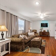 111 Marie Antoinette St in Lafayette, LA - Building Photo - Building Photo