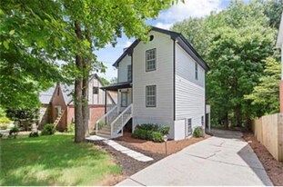 2299 Boulevard Granada SW in Atlanta, GA - Building Photo