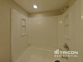 2376 Millwood Ln in Clearwater, FL - Foto de edificio - Building Photo