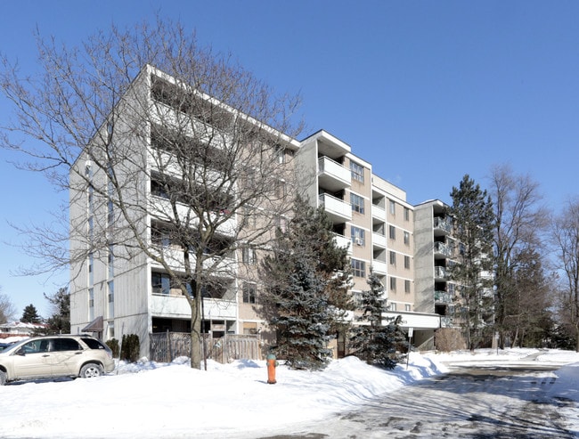 The Sprucedales in Guelph, ON - Building Photo - Building Photo