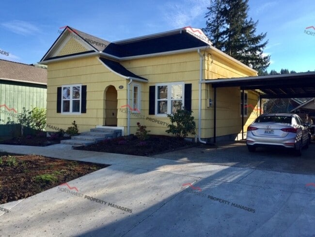 650 NW Quincy Pl in Chehalis, WA - Building Photo - Building Photo