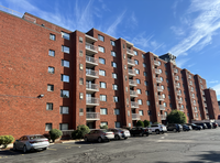 30 Revere Beach Pkwy, Unit 416 in Medford, MA - Foto de edificio - Building Photo