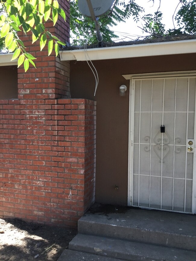 property at 560 Gilbert Ave