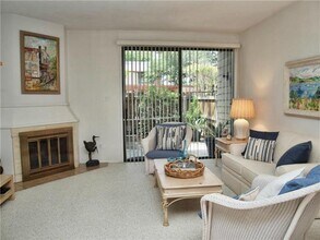 7122 Wood Hollow Dr in Austin, TX - Building Photo - Building Photo