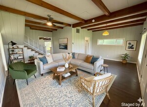 3200 SE Hirters Ln in Dundee, OR - Building Photo - Building Photo