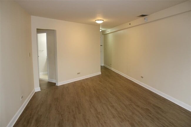 1501 Clairmont Rd in Decatur, GA - Building Photo - Building Photo