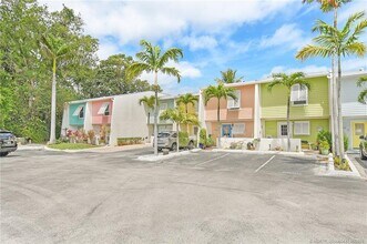 3129 SE Indian St in Stuart, FL - Building Photo - Building Photo