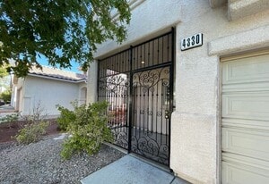 4330 Spruce Grove St in Las Vegas, NV - Building Photo