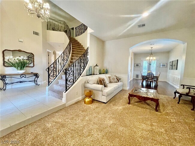 property at 331 W Sherwood Dr