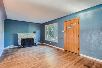 1320 Roslyn St in Denver, CO - Building Photo - Building Photo