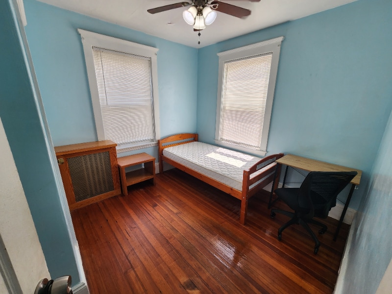 44 Woodbine St in Quincy, MA - Building Photo