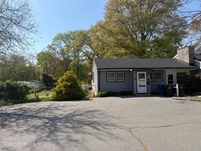 28 New Monmouth Rd in Middletown, NJ - Building Photo - Building Photo