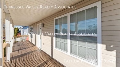 7332 Oak Chase Rd in Knoxville, TN - Building Photo - Building Photo