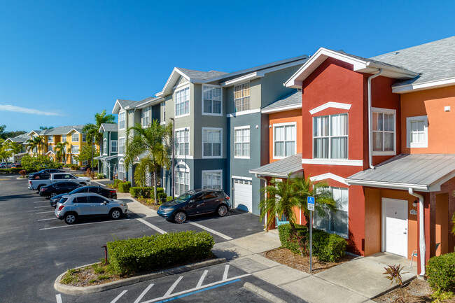 Royal Palm Terrace Apartments in Bradenton, FL - Foto de edificio - Building Photo