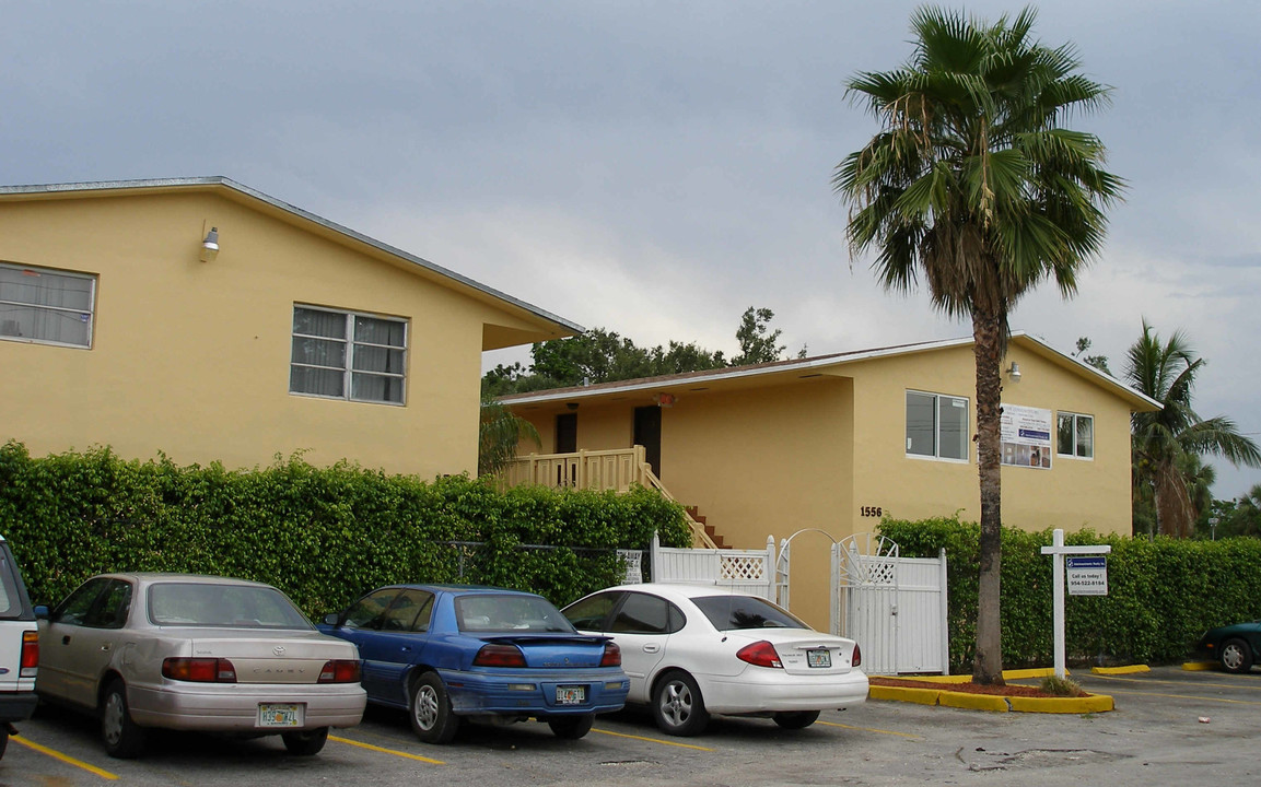 1548 SW 5th Pl in Fort Lauderdale, FL - Foto de edificio