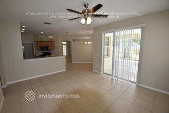12110 Whistling Way in Lakewood Ranch, FL - Building Photo - Building Photo
