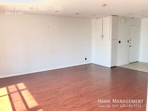 100 Atlantic Ave in Long Beach, CA - Building Photo - Building Photo