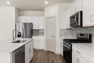 1339 Plymouth St in San Marcos, TX - Building Photo - Building Photo