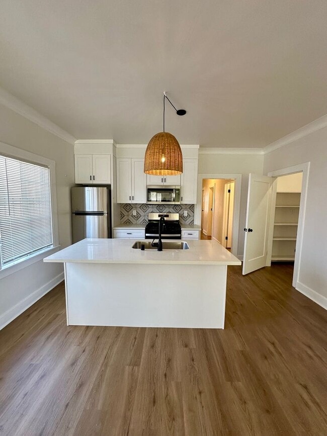 2616 1/2 S Buckingham Rd in Los Angeles, CA - Building Photo - Building Photo