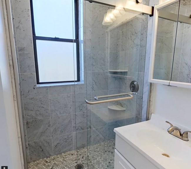 8 Berry St, Unit 35 in Boston, MA - Building Photo - Building Photo