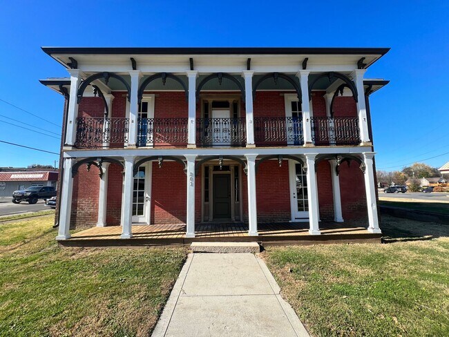 property at 301 N Main St